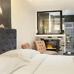 Rent A Room - Apartment St Honore