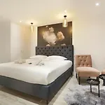 Apartment St Honoré